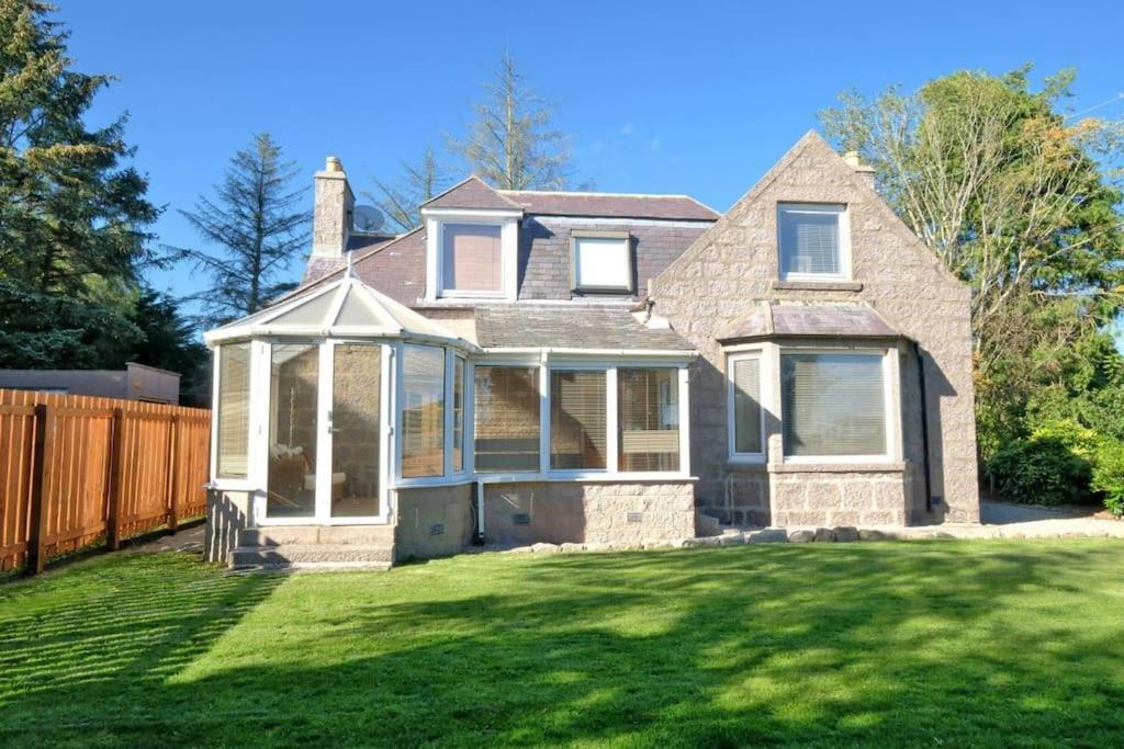 Traditional Stone Farmhouse - Aberdeen West Villa Exterior photo